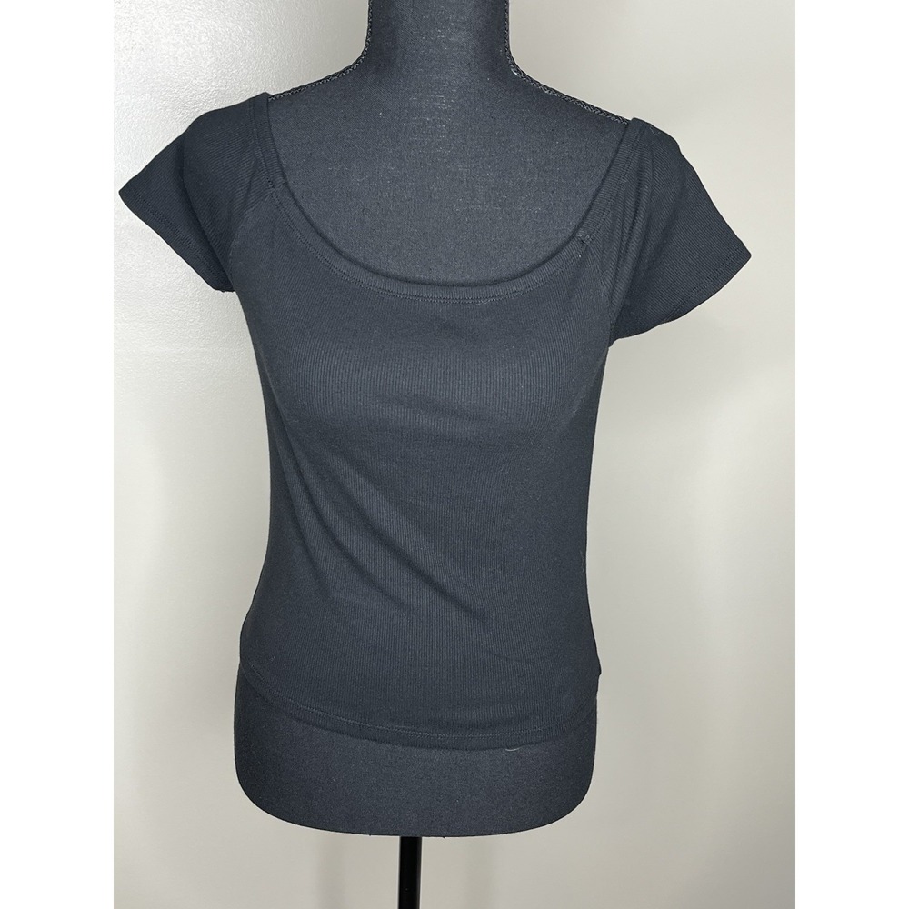 Forever 21 Women's Black T-Shirt Size Medium